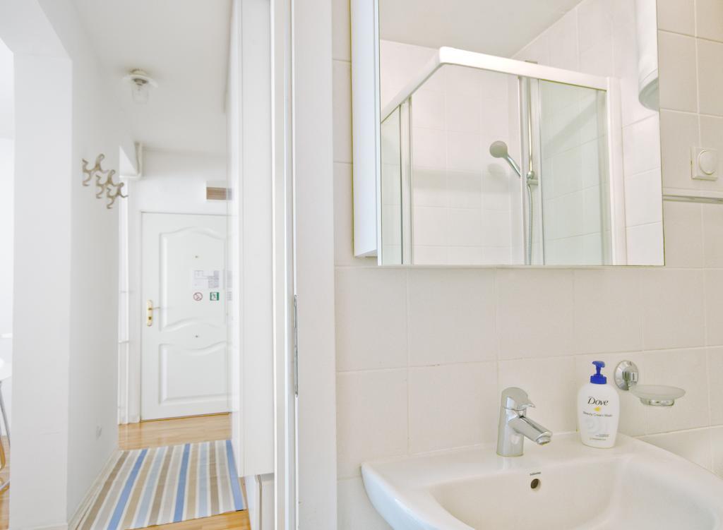 Miu Arena Apartment Belgrade Room photo